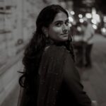 Nandhini Madesh Instagram – தங்க தாமரை மகளே🪷
@ivalnandhini 
MUA @noormakeup_mehndi 
Outfit @_gina_couture 
.
.
.
.
#photooftheday #picoftheday #photographerlife #picoftheday #portraitphotography #streetstyle #streetphotography #traditional #blacksheep #youtuber #ivalnandhini #fashionshoot #vibes #vintagestyle #instagood #indianwear #instadaily #likeforlikes #potraitshoot
