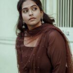 Nandhini Madesh Instagram - தங்க தாமரை மகளே🪷 @ivalnandhini MUA @noormakeup_mehndi Outfit @_gina_couture . . . . #photooftheday #picoftheday #photographerlife #picoftheday #portraitphotography #streetstyle #streetphotography #traditional #blacksheep #youtuber #ivalnandhini #fashionshoot #vibes #vintagestyle #instagood #indianwear #instadaily #likeforlikes #potraitshoot