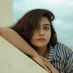 Nandhini Madesh Instagram - Baggy shirt from @iymbulan 📸 @snipershotphotography #ivalnandhini #ival #nandhini #photography #portraitphotography #photooftheday #comfort
