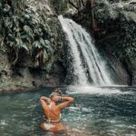 Nani Trinidade Instagram – 1,2 ou 3 ? Je savais pas laquelle choisir. Et toi laquelle aurais-tu choisi ? 
#guadeloupeislands #pinkybloom #cascade #naturephotography