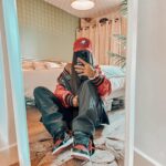 Nani Trinidade Instagram - OUTFIT DAY , RED BLACK 1,2,3 laquelle vous choisirez ? Shoes 👟 : Air Jordan 1 High OG Patent Pantalon 👖 : @thenorthfacefr Haut : @neweraeurope Casquette 🧢 : @neweraeurope #brandidentity #outfitinspiration #sunnyday #redblack #airdjordan