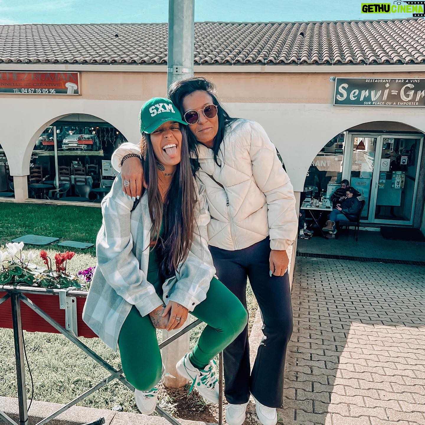 Nani Trinidade Instagram - WITH MY MOM 💕 #momlife #family #time #weekend #greenfriday #sun #maman #suddelafrance