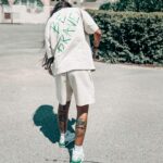 Nani Trinidade Instagram - Collection d’été arrive bientôt ! Ensemble short / tee shirt UNISEXE @bebravestore.off #bebrave #bebravestore #ensemble #beige #streetwear #styleinspiration