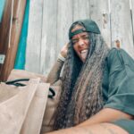 Nani Trinidade Instagram - Reste positif·ve à ce sujet. Chaque pensée que tu projettes a un impact. #confianceensoi #positivevibes #traveler #longhairdontcare #lovelybaby
