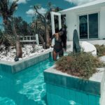 Nani Trinidade Instagram - Soyez loyal·e et digne de confiance. Ne soyez pas ami avec quelqu'un qui est plus bas que vous à cet égard. #daymood #travelphotography #pool #sxm #sinmarteen #island