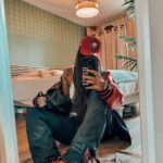Nani Trinidade Instagram - OUTFIT DAY , RED BLACK 1,2,3 laquelle vous choisirez ? Shoes 👟 : Air Jordan 1 High OG Patent Pantalon 👖 : @thenorthfacefr Haut : @neweraeurope Casquette 🧢 : @neweraeurope #brandidentity #outfitinspiration #sunnyday #redblack #airdjordan