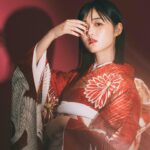 Nanoka Hara Instagram - 本日は、成人の日。 新成人の皆様、おめでとうございます！！ 今まで支えて下さった沢山の方に感謝です。 ハタチの原もよろしくお願い致します🙇‍♂️ 撮影📸 @hof.tokyo さん 衣装👘 @sweet_pea0113 さん