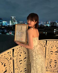 Nanoka Hara Instagram - 第47回日本アカデミー賞 新人俳優賞を頂きました。このような素晴らしい賞を授賞する事ができ、感無量です。 映画｢ミステリと言う勿れ｣に携わる全ての皆様、映画を観てくださった皆様のお陰です。この賞に恥じぬ様、これからも一つ一つの作品に誠実に向き合っていきます。 本当にありがとうございました！ #ミステリと言う勿れ
