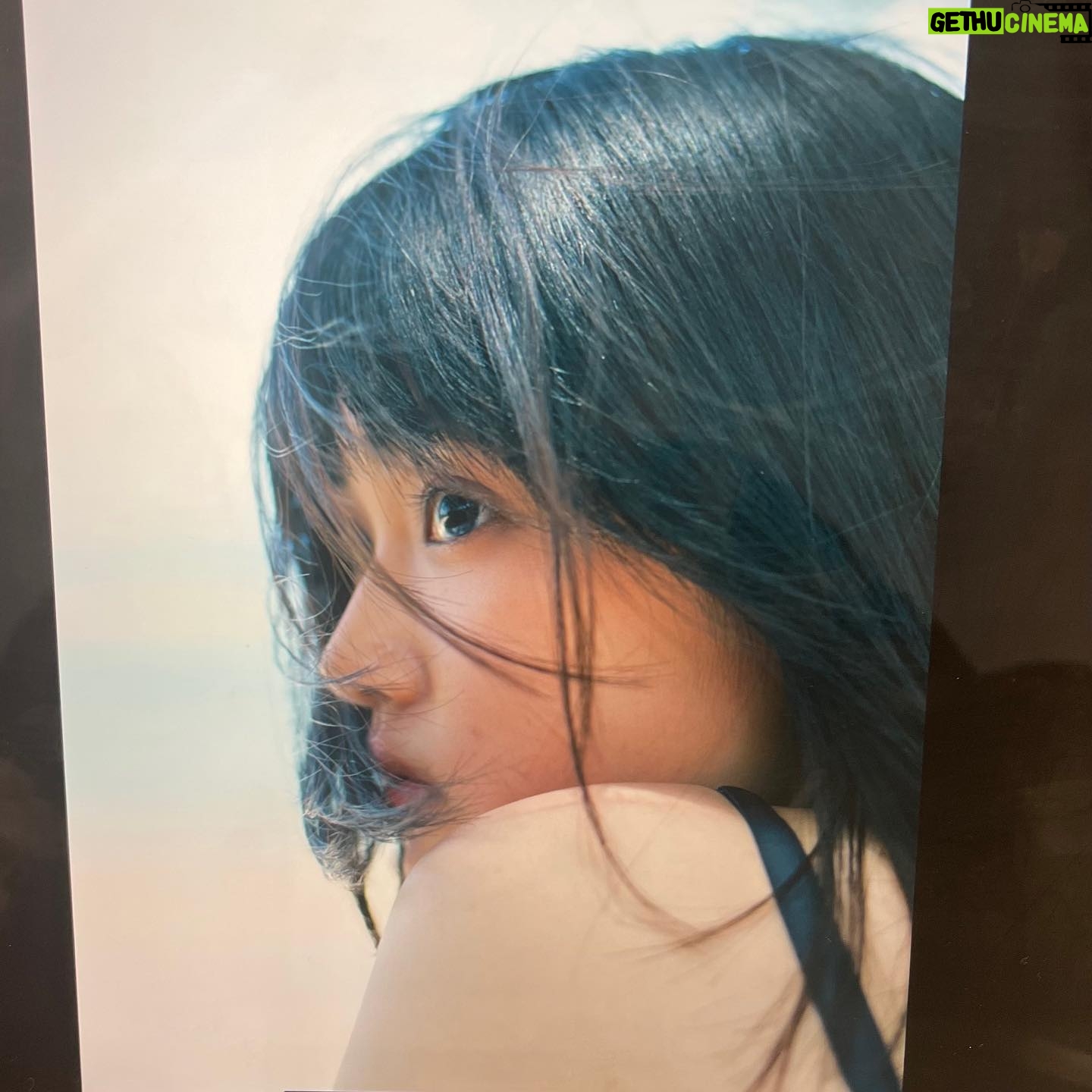 Nanoka Hara Instagram - 1st写真集「はなのいろ」の重版を記念して、 2024年1月13日にオンラインイベントを開催します!皆さんとお話し出来る機会ができてとても嬉しいです︎☺︎ありがとうございますー! 今回は、サイン会や1対1トークイベントなどがあるらしいですー!全てオンラインなので、 色々な地域の方とお話出来るのがとっても楽しみ✌️💕 予約は @nanoka_hara_hananoiro のプロフィールにあるリンクから出来ます︎☺︎