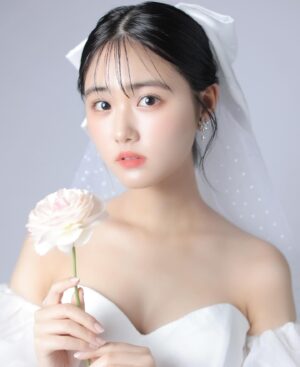 Nanoka Hara Instagram - 6月号PLACOLE＆DRESSYさんの表紙モデルを務めさせていただきました。
初ウエディングドレス！
可愛いドレスばかりで幸せな撮影でした︎☺︎