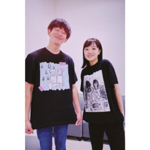 Nao Instagram - .
「あなたがしてくれなくても」
前後で違うイラストの表情に
ドキッとすること間違いなしな
スタッフTシャツが完成いたしました！✨
.
#前のイラストを担当しました
#後ろは瑛太さんの絵
#かっちょいい
#明日は10話放送
#観てもらえたら嬉しいです