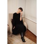 Nao Instagram - . 本日、『劇場版　あなたの番です』初日舞台挨拶でした。 ２年の時を経ても『あなたの番です』が沢山愛されていることを実感し、本当に幸せな時間でした。ありがとうございました。まだ観てない方は、ぜひ劇場へ☺️ Dress @fendi Boots @fendi