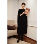 Nao Instagram – .
本日、『劇場版　あなたの番です』初日舞台挨拶でした。
２年の時を経ても『あなたの番です』が沢山愛されていることを実感し、本当に幸せな時間でした。ありがとうございました。まだ観てない方は、ぜひ劇場へ☺️

Dress @fendi 
Boots @fendi