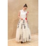 Nao Instagram - . 『2023年エランドール賞』 新人賞をいただきました。 支えてくださった皆様、 応援してくださった皆様のおかげです。 本当にありがとうございます。 . まさかのサプライズで 野島伸司さんが来てくださいました。 これからも恩返しできるように、 恩送りできるように精進いたします。 そして、素敵な受賞者の皆様本当におめでとうございます。 皆さんキラキラと輝いていて…とても幸せな空間でした☺️ . @dior