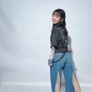 Nao Toyama Instagram - 決めました！！

今日の21:00から！！

ちょこっとだけ、
インスタライブしますね！！！

ツアー直前で興奮がとまらない
ありのままの私でお送りしたいとおもいます……！

ふおおおー！

おらに力を分けてくれえ！！！✨

ちなみに昨日の衣裳、

実は後ろこんなでした！！

おしゃれ……😍