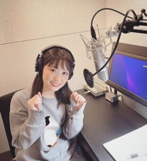 Nao Toyama Instagram - 本年も大変お世話になりました🐧
ありがとうございました！！！

2022年も沢山のかけがえのない経験をさせていただき、
皆様の笑顔とともに過ごすことができて感謝の気持ちでいっぱいです。

声優としても、
ソロ歌手としても、
ワルキューレとしても、
Rhodanthe*としても、
ひとりの人間としても、

今の幸せを噛み締めつつ、
まだまだ成長していきたい思いを手離さず、
自分らしいペースで歩んでいけたらいいなと思います🍀

皆さんも、
まったりのんびり
年末年始過ごされてくださいね✨

今年もお疲れ様でした！！！