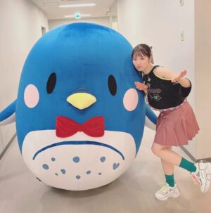 Nao Toyama Instagram - うぇるかーむ！

ツアー初日！

愛知公演、ありがとうございました🌈✨🌈✨
　

もううすっごく楽しかったです！！
今日の私は筋肉痛！（笑）

これがライブだなああ……！
と思える幸せな時間でした！！！

今週末は大阪公演！！

迷っているかたぜひぜひ遊びに来てください😉

ぺんちゃんと待ってますっ！（笑）