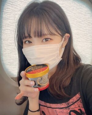 Nao Toyama Instagram - グラブルEXTRAフェス！

久々の大阪に行ってきました🙆

トークステージでも話題に出た、

・551のアイスキャンディー
・新幹線のスジャータのアイス

さっそくゲットして食べながら帰りました（笑）

１日に２個もアイス食べるなんて、
とても贅沢だ……✨✨！

短い滞在でしたけど、
楽しいことがたくさんありました！！

大阪ありがとう～～🍀
またいきます！😌
