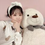 Nao Toyama Instagram - 先日は 「なおぼうねんかい2023」 ありがとうございました！ パジャマを着てゆるゆるトーク😉🌸 いつもとは違う新鮮な時間になりました！ お酒と生ハムもいい感じでした（笑） お部屋にいたクマさん、足長い。 美脚すぎた（笑） またゆるっとしたFC配信やれたらいいな！🐾 アーカイブは12/22(金)22:00まで！ 東山奈央オフィシャルクラブ「虹のわっか」会員になってご覧いただけたら幸いです✨🍻