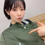 Nao Toyama Instagram - インスタではちょっとご無沙汰になってしまいました！ 暑さも厳しい折、皆様元気でお過ごしでしょうか？？🌺 ーーーー 私がパーソナリティを務めておりますラジオ番組📻️ 超A&G 毎週月曜日23:00~ 「東山奈央のラジオ@リビング」 番組【新グッズ】発売🛍️ ＆ 番組【初のイベント】開催決定✨ です！！！ グッズは、 ●ドライTシャツ（黒・アーミーグリーン） ●エコふきん＆スポンジセット となっております！ どちらもおしゃれで実用性も高いのでオススメ商品です😌 番組初のトークイベントは、 10/7（土）科学技術館サイエンスホールで開催です！ チケットのお申し込みも始まったばかり！！ リスナーさんも初めてのかたもぜひ気軽に遊びに来てくださいねっ💡 詳細は、 「東山奈央のラジオ@リビング」の公式エックス（！）をご覧ください！！👀