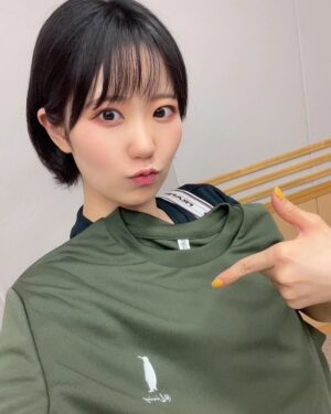 Nao Toyama Instagram - インスタではちょっとご無沙汰になってしまいました！

暑さも厳しい折、皆様元気でお過ごしでしょうか？？🌺

ーーーー

私がパーソナリティを務めておりますラジオ番組📻️

超A&G 
毎週月曜日23:00~
「東山奈央のラジオ@リビング」

番組【新グッズ】発売🛍️
＆
番組【初のイベント】開催決定✨

です！！！

グッズは、

●ドライTシャツ（黒・アーミーグリーン）
●エコふきん＆スポンジセット

となっております！
どちらもおしゃれで実用性も高いのでオススメ商品です😌

番組初のトークイベントは、
10/7（土）科学技術館サイエンスホールで開催です！

チケットのお申し込みも始まったばかり！！
リスナーさんも初めてのかたもぜひ気軽に遊びに来てくださいねっ💡

詳細は、
「東山奈央のラジオ@リビング」の公式エックス（！）をご覧ください！！👀