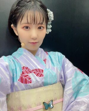 Nao Toyama Instagram - グランブルーファンタジーの生放送で浴衣を着させていただきました👘🌻

色味がパステルでかわいいっ！
　

推しのセルエル様が水着実装されるのが嬉しすぎます！！舞っております🕺

グラブルの夏、アツくなりそうです！！✨✨