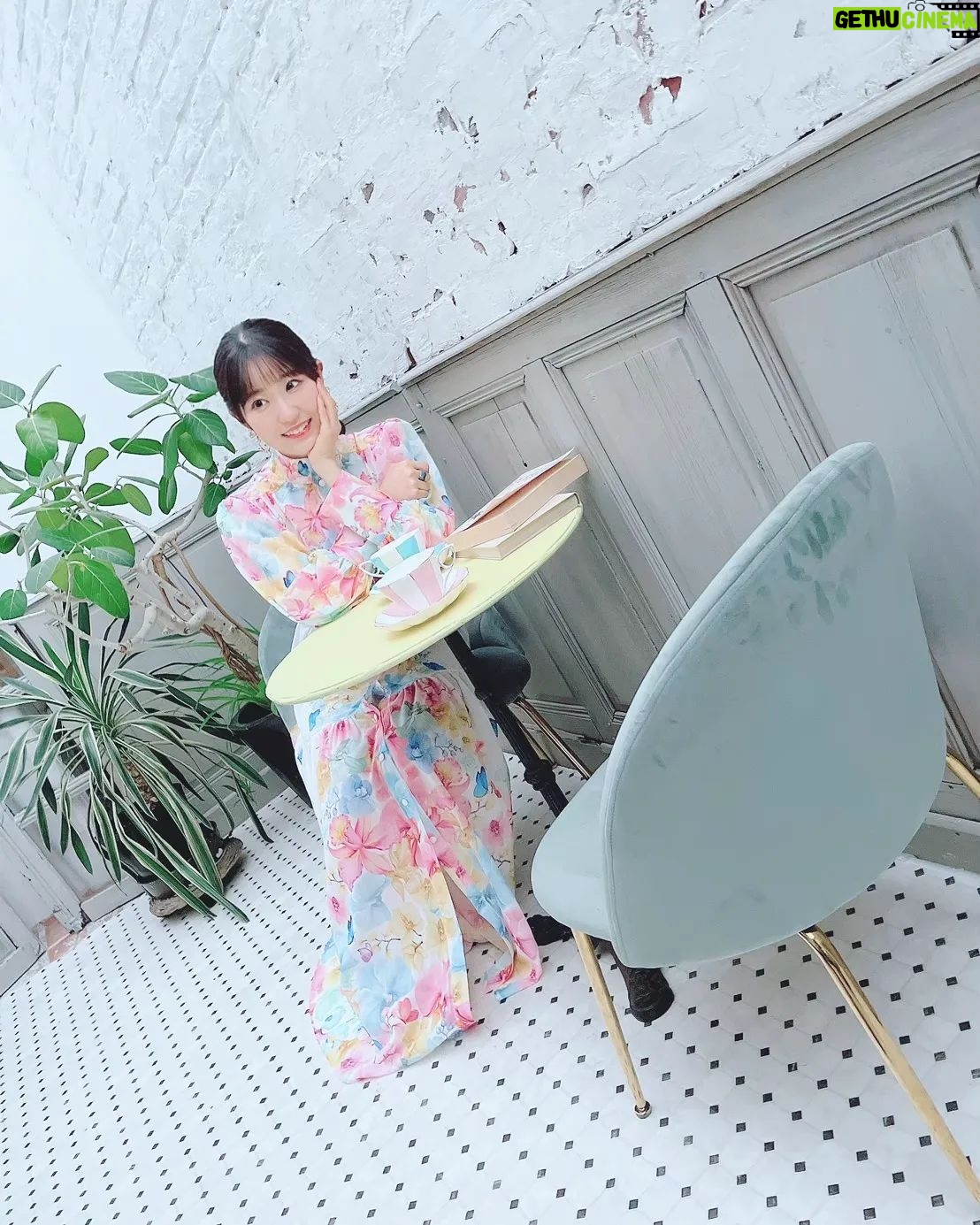 Nao Toyama Instagram - 本日!! \声優グランプリ10月号/ 発売です☺️✨ アナザーカバーを担当させていただきました! 嬉しいっ!! 素敵な機会をありがとうございます💘! このときの風船が、 メタリックカラー?といいますか、 とにかく好きな色だなあと思いました!! この感じ、珍しいですよね……!? 今月末発売のニューアルバムについてお話しさせていただきました! ぜひチェックしてみてくださいね🎠 よろしくお願いしますっ!