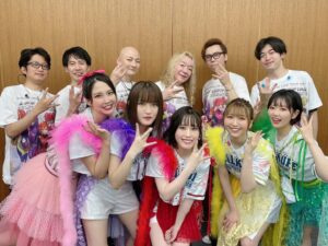 Nao Toyama Instagram - こんばんは！

ワルキューレファイナルツアー
～Last Mission～

有明公演、大阪公演ありがとうございました！！🍀✨

残るは幕張公演のみとなります！

ラストミッションのラストミッションがいよいよ始まります。
この一週間をどう過ごすのかも大切にしていきたいです。

「マクロスΔ」とワルキューレがついに大団円を迎えます。

6/4千秋楽公演はありがたいことに完売となっていますが、6/3はチケットを手にしていただけます！

まだ私たちを知らない方にも、
ずっと応援してきてくださった方にも、
忘れがたい心の体験を届けられるよう精一杯歌います！！

ぜひお会いできるのを楽しみにしています！✨