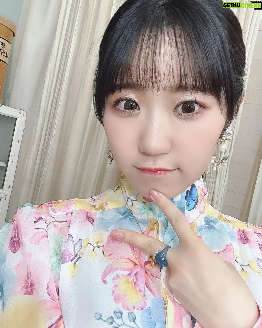 Nao Toyama Instagram - 本日!! \声優グランプリ10月号/ 発売です☺️✨ アナザーカバーを担当させていただきました! 嬉しいっ!! 素敵な機会をありがとうございます💘! このときの風船が、 メタリックカラー?といいますか、 とにかく好きな色だなあと思いました!! この感じ、珍しいですよね……!? 今月末発売のニューアルバムについてお話しさせていただきました! ぜひチェックしてみてくださいね🎠 よろしくお願いしますっ!