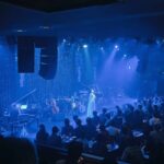 Nao Toyama Instagram – こんにちは~!
一枚目の写真は、前回の投稿とおんなじ構図の写真を選んでみました(笑)
……スタジオリハーサルから本番へ!!
そうです、昨日ビルボードライブ大阪でのアコースティックライブが終演いたしました🎹✨
お越しくださった皆様おおきにです😄
とても贅沢で耳が幸せなひとときでした。
アコースティックはいいぞぉ……。👼
ほんとに年1でやりたくなっちゃうくらいアコースティックの虜になっちゃいました。
今週末は横浜公演も頑張ります!!