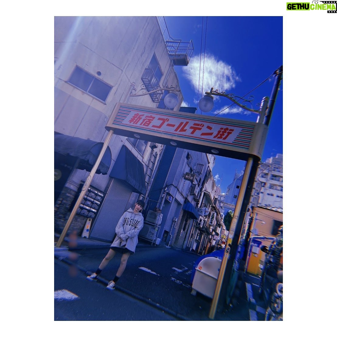 Naomi Payton - 7.6K Likes - 🧢
・
「Febri」#並行多元ヒロインズ 連載第4回
お洋服… @rna_official_
#RNA #声優 #03 #トレーナー #キャップ #ジャケット