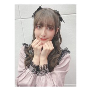 Naomi Payton Instagram - (⑅•ᴗ•⑅)
・
きゅんきゅんっ
あなたのいちばんになりたいな

大好きな地雷系コーデ💓
ずっと憧れていたのでとても幸せですっ
お洋服はMARSさんです🎀

#03 #声優 #地雷系 #地雷系女子 #地雷系メイク #ハーフツイン #mars