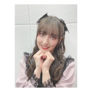 Naomi Payton Instagram - (⑅•ᴗ•⑅)
・
きゅんきゅんっ
あなたのいちばんになりたいな

大好きな地雷系コーデ💓
ずっと憧れていたのでとても幸せですっ
お洋服はMARSさんです🎀

#03 #声優 #地雷系 #地雷系女子 #地雷系メイク #ハーフツイン #mars