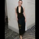 Naomi J. Ogawa Instagram - What a beautiful evening, had such an amazing time 🖤 Thank you so much for having me @VanityFairLondon @FairmontHotels @TheSavoyLondon Wearing: @victoriabeckham 🔥 Photographer: Darren Gerrish #CenterStage