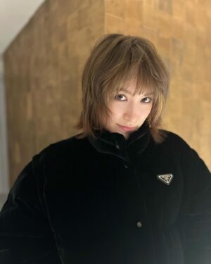 Naomi Trauden Instagram - 短くなったのだ！とても好評で嬉しい☺️
@nasup さんいつもありがとうございます👼🤍