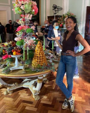 Naomie Harris Instagram - Happy Easter Everyone 🐣!! A #BTS shot with our incredible DOP @themaddoxdp from #themanwhofelltoearth on @showtime from April 24!