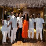Naomie Harris Instagram - A heartfelt thank you to each and every member of staff at @huvafenfushi_maldives with an extra special thank you to the manager Noel. You all went above and beyond to make my stay, and that of my family so incredibly special. The level of consideration and care you put into every aspect of our stay was unparalleled, and all the extra special touches like Santa making an appearance on his jet ski, and then showing up during our under water spa experience, were just magical. Staying at @huvafenfushi_maldives was literally a once in a lifetime experience and I’ve never experienced service with more attention and kindness in my life. Thank you from the bottom of my heart, and thank you @beyondtalentglobal and @rove_pr for organising our stay! Sending you all so much love ❤️