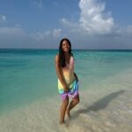 Naomie Harris Instagram - A heartfelt thank you to each and every member of staff at @huvafenfushi_maldives with an extra special thank you to the manager Noel. You all went above and beyond to make my stay, and that of my family so incredibly special. The level of consideration and care you put into every aspect of our stay was unparalleled, and all the extra special touches like Santa making an appearance on his jet ski, and then showing up during our under water spa experience, were just magical. Staying at @huvafenfushi_maldives was literally a once in a lifetime experience and I’ve never experienced service with more attention and kindness in my life. Thank you from the bottom of my heart, and thank you @beyondtalentglobal and @rove_pr for organising our stay! Sending you all so much love ❤️