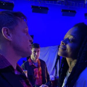 Naomie Harris Instagram - Seen @venommovie and wondering if the love between #Shriek & #Cletus was real? Well, check out this #BTS clip of @woodyharrelson and I! It should answer the question for you. #funfact …! I did my first ever Hollywood movie with Woody 17 years ago ( #afterthesunsetmovie ), and we played lovers in that movie… he hasn’t changed a bit! He’s still the humble, down to earth, hilarious, phenomenal actor and incredible human being he was back then. He’s hands down the actor I have had the most fun working with ever. He also practically saved my life… well kind of! I had a bad car accident at the end of filming #afterthesunsetmovie and couldn’t fly home back to london. Woody and his wife Laura let me stay in their home in LA for nearly a month while I convalesced. Love, love this man!! ❤️❤️