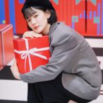 Napassanan Sirindasuphasiri Instagram - Discover the treasure of Play!! 🎄✨Holiday Event ของ @shiseido ปีนี้บรรยากาศเหมือนอยู่ Ginza ในช่วงคริสต์มาสเลย มีมุมถ่ายรูปน่ารักๆ และมีโซน Arcade ที่มีเกมให้เล่นเยอะมาก ชอบอัน Catch Give Happy Game มากฟีลกระโดดเก็บของขวัญ สนุกมากกก ในงานยังมี Ultimune Limited edition ของปีนี้ ที่มาในลายแบบ Pixle art น่าและมีชุดของขวัญพิเศษหลายแบบให้เลือกช้อปด้วย งานมีถึงวันที่ 8 พ.ย. นี้ที่ พารากอน ชั้น M ห้ามพลาดเลย! ☺️♥️ #PlayforJoyPlayforBeauty #ShiseidoThailand