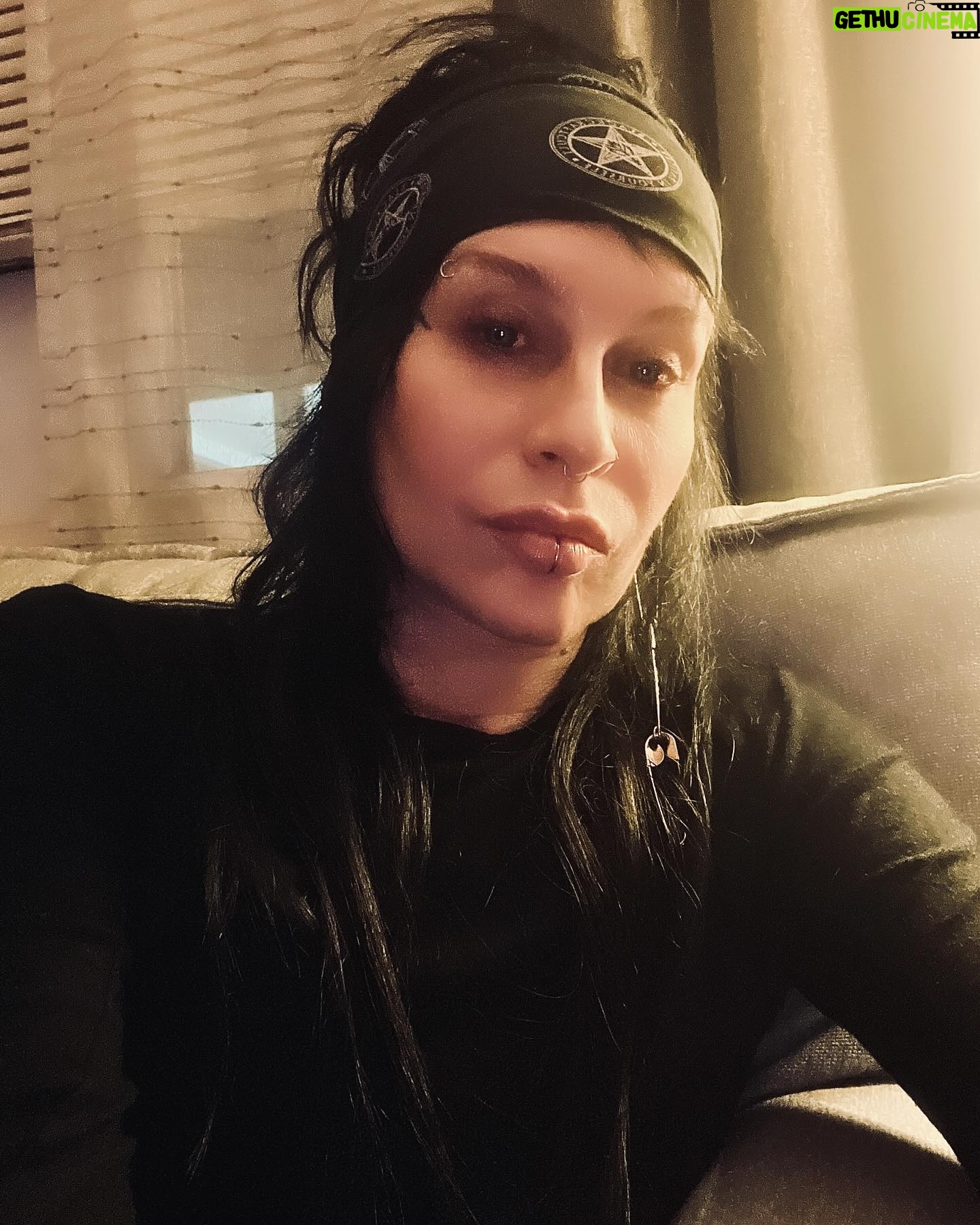 Nargiz Zakirova Instagram - Winter Solstice 🌞 #wintersolstice #december #homesweethome #newyork #usa