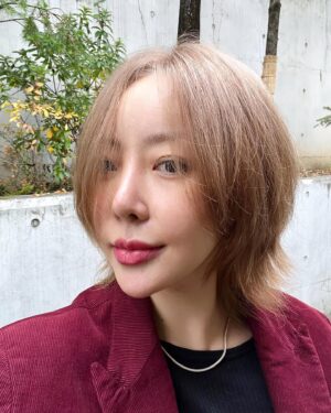 Narsha Instagram - 오랜만입니다
방가방가🤚🏼