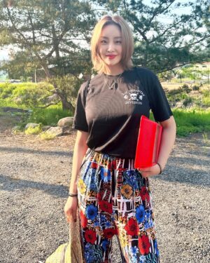Narsha Instagram - 10년만에봐도 그냥 좋은존재
처음봐도 그냥 좋은존재
그런사람이 좋더라구요🫰🏻

은재나🫶🏼
@jj_1986_jj 
@koeuna88