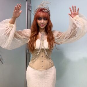 Narsha Instagram - 얘들아

#원더우먼MV
보는김에 
#내가날버린이유MV 도 봐라

자본의 향이 덕지덕지 날것이다💰