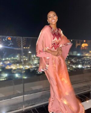 Nashaira Belisa Instagram - In the city of dreams 🇮🇳

Im weirdly enjoying creating content 😂😂 who have i become? 

Dress: @katieoeleganza