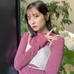 Nashiko Momotsuki Instagram – 現在発売中 #EX大衆 で連載中の「Like a girlfriend」

今回は”ピーチファズな女の子”
初めて聞いた単語に戸惑いながらも笑 おしゃれに撮影してきたのでぜひゲットしてくださいませ！

なんと今回はじめて一企画で2着も着させてもらっている。笑

#桃月なしこ #なしこたそ