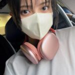Nashiko Momotsuki Instagram - ぼぼちゃんが立ち上げたブランド「neüron」の展示会に先日お邪魔してきました☺︎ どれも可愛すぎて、写真で着用してるワンピースとトップスと2Wayのパンツも買った！可愛い！ もうちょいあったかくなったらいっぱい着る☺️ #桃月なしこ #なしこたそ #しばたありぼぼ #ありぼぼ #neüron #にゅうろん