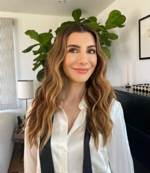 Nasim Pedrad Instagram - 🏴‍☠️