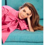Nasim Pedrad Instagram - 🎀 @vanityfair