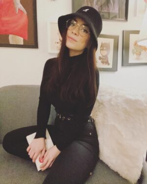 Nastassja Strobel Instagram - Obacht! 
Dieses Bild kommt mit Ohrwurmgarantie!
Sie wurden gewarnt
...
..
.
'Cause I'm just a teenage dirt bag, baby
Yeah 
I'm just a teenage dirt bag, baby
Listen to Iron Maiden, baby, with me, oooooohhhhhoooooo